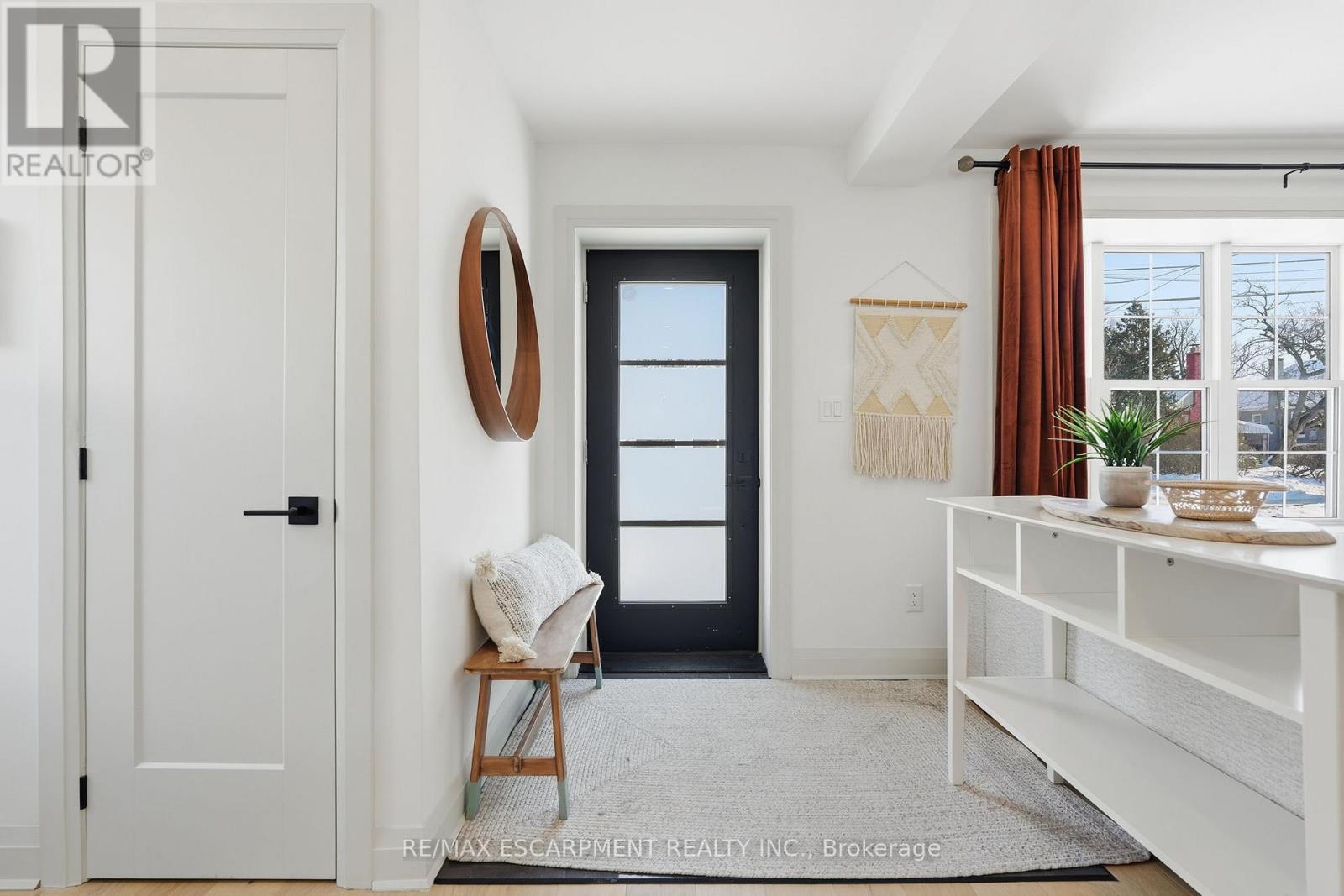 286 East 18th Street, Hamilton (Inch Park), Ontario  L9A 4P6 - Photo 6 - X12820590