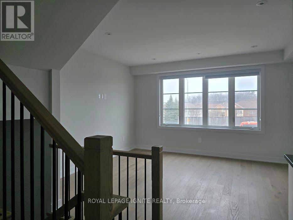 5939 Saigon Street, Mississauga, Ontario  L5V 0E9 - Photo 5 - W12882532