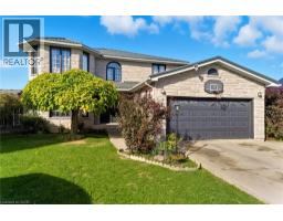 2 MORNINGSTAR Court, Hamilton, Ontario