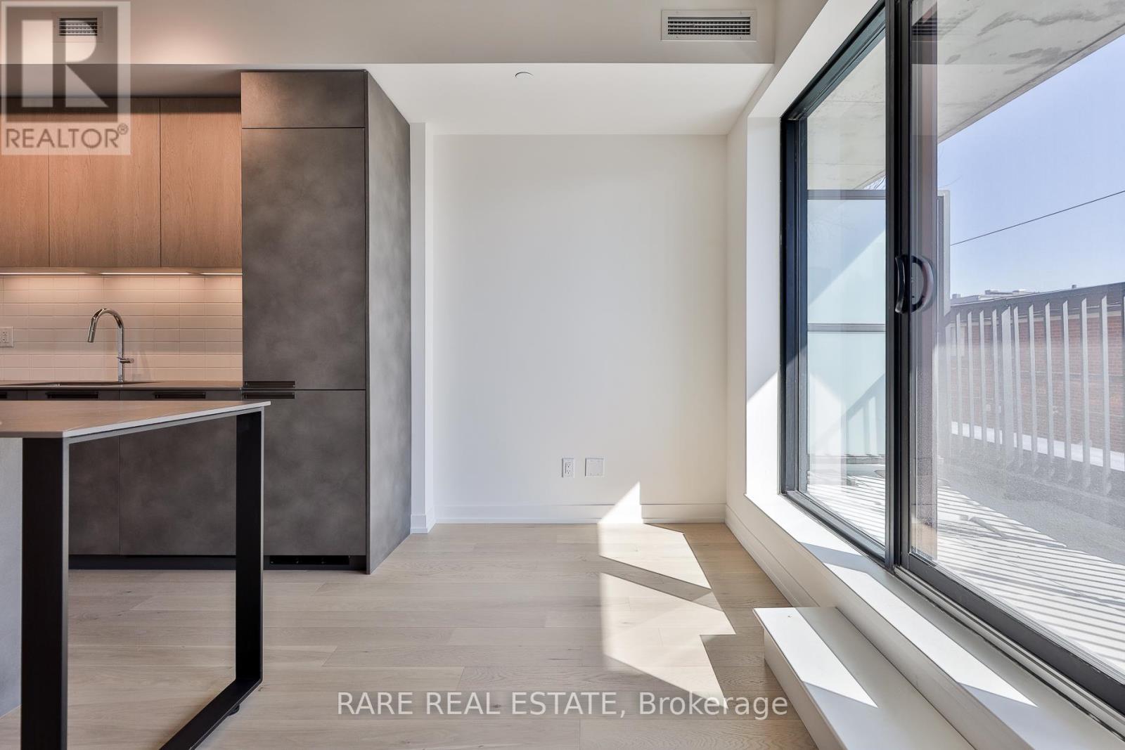 201 - 761 Queen Street, Toronto, Ontario  M4M 1H3 - Photo 18 - E12869020