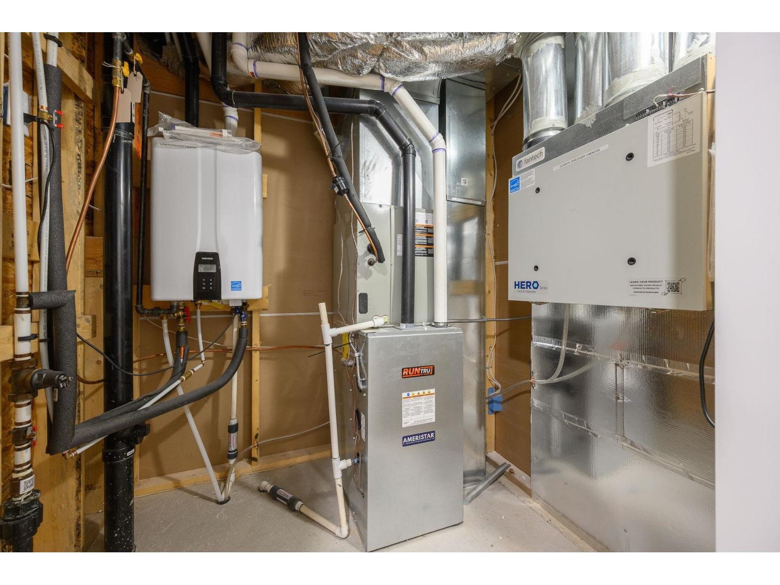 19655 74a Avenue, Langley, British Columbia  V2Y 3R8 - Photo 33 - R3098760