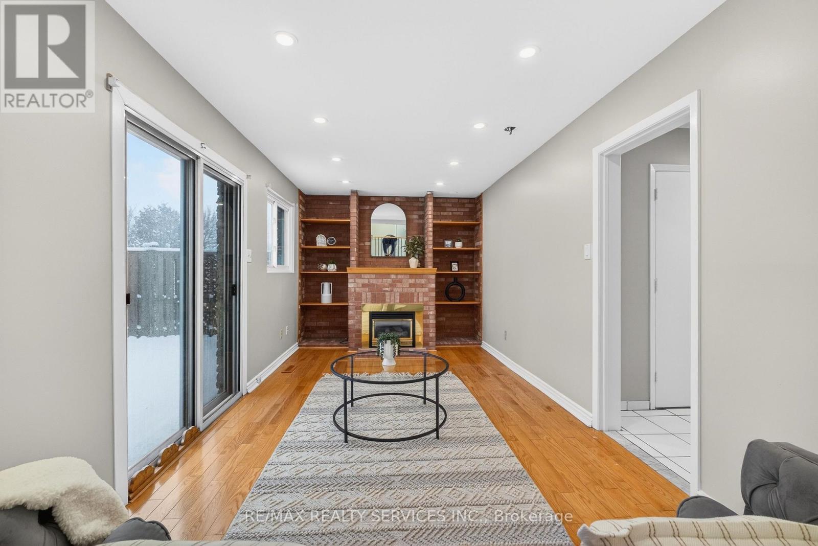 45 Grassington Crescent, Brampton, Ontario  L6S 1Z5 - Photo 11 - W12878450