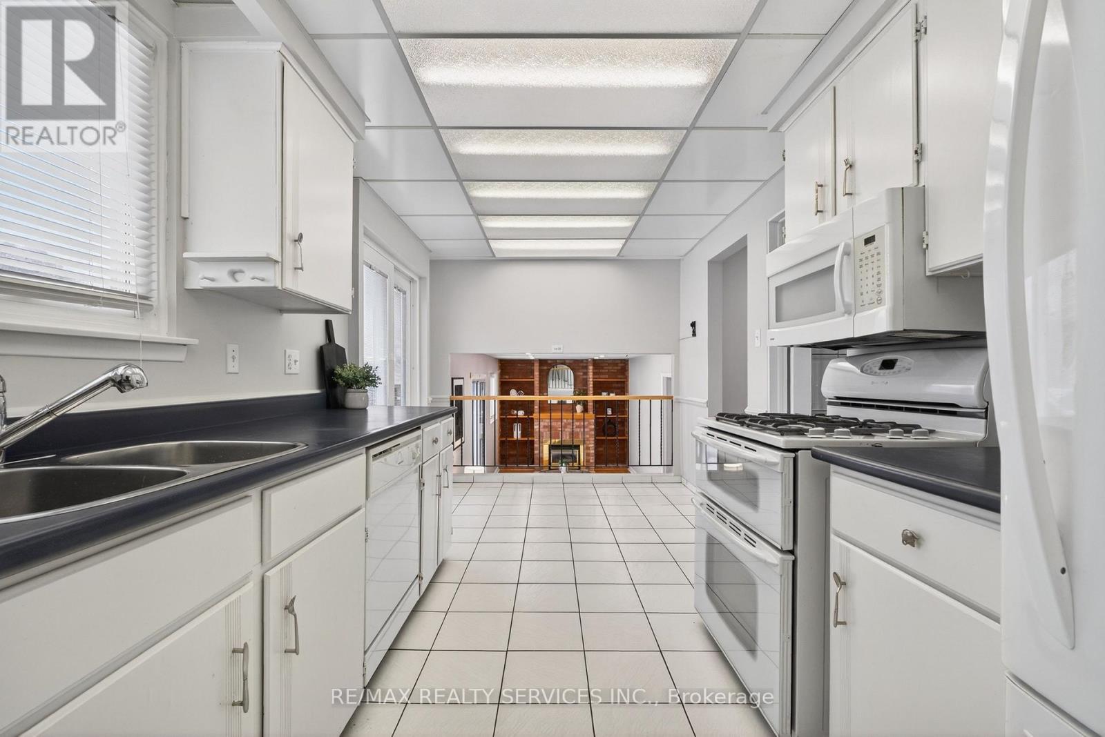 45 Grassington Crescent, Brampton, Ontario  L6S 1Z5 - Photo 22 - W12878450