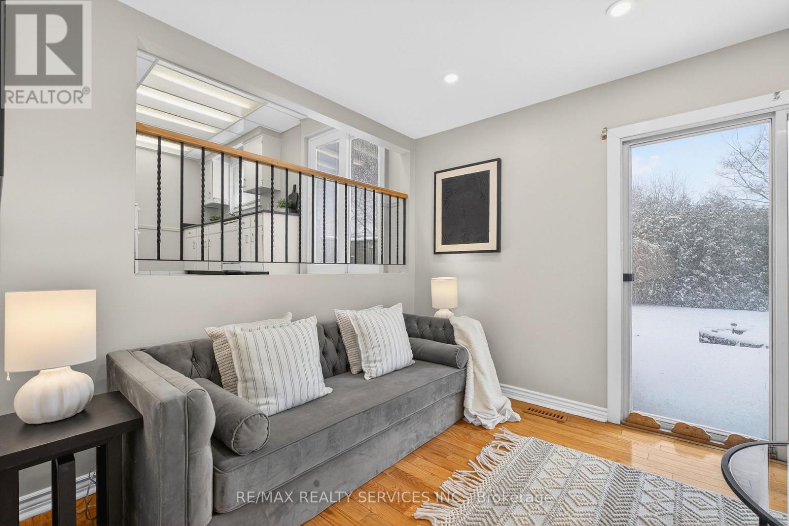 45 Grassington Crescent, Brampton, Ontario  L6S 1Z5 - Photo 9 - W12878450