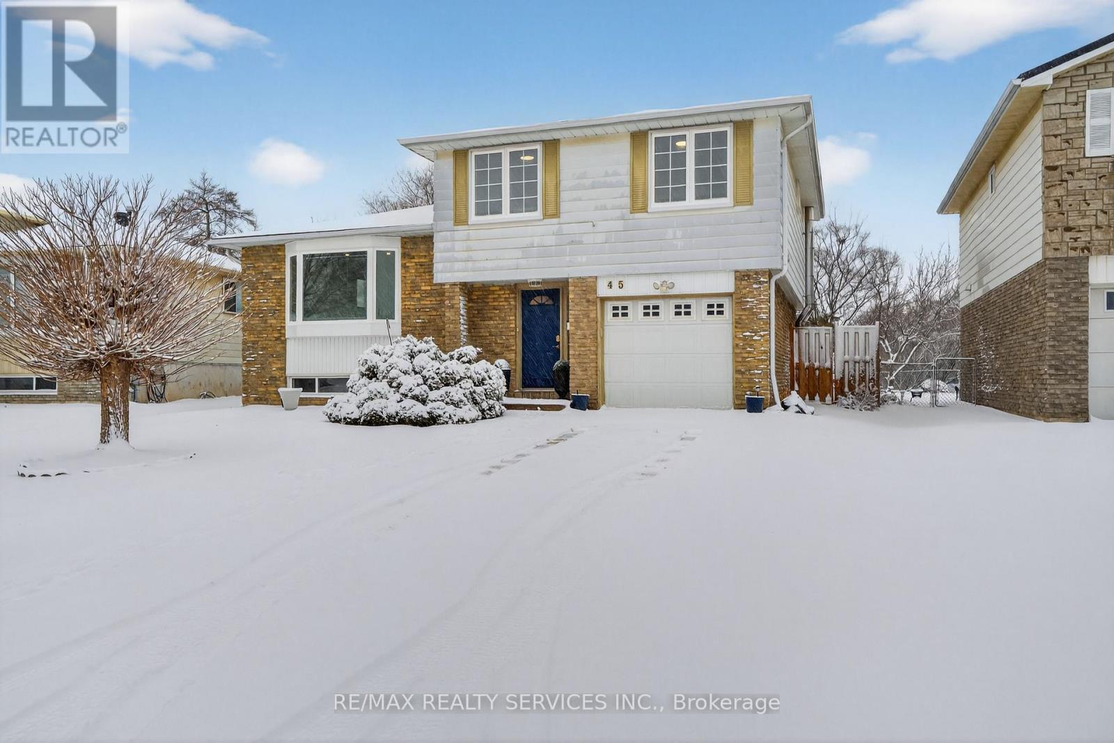 45 Grassington Crescent, Brampton, Ontario  L6S 1Z5 - Photo 2 - W12878450