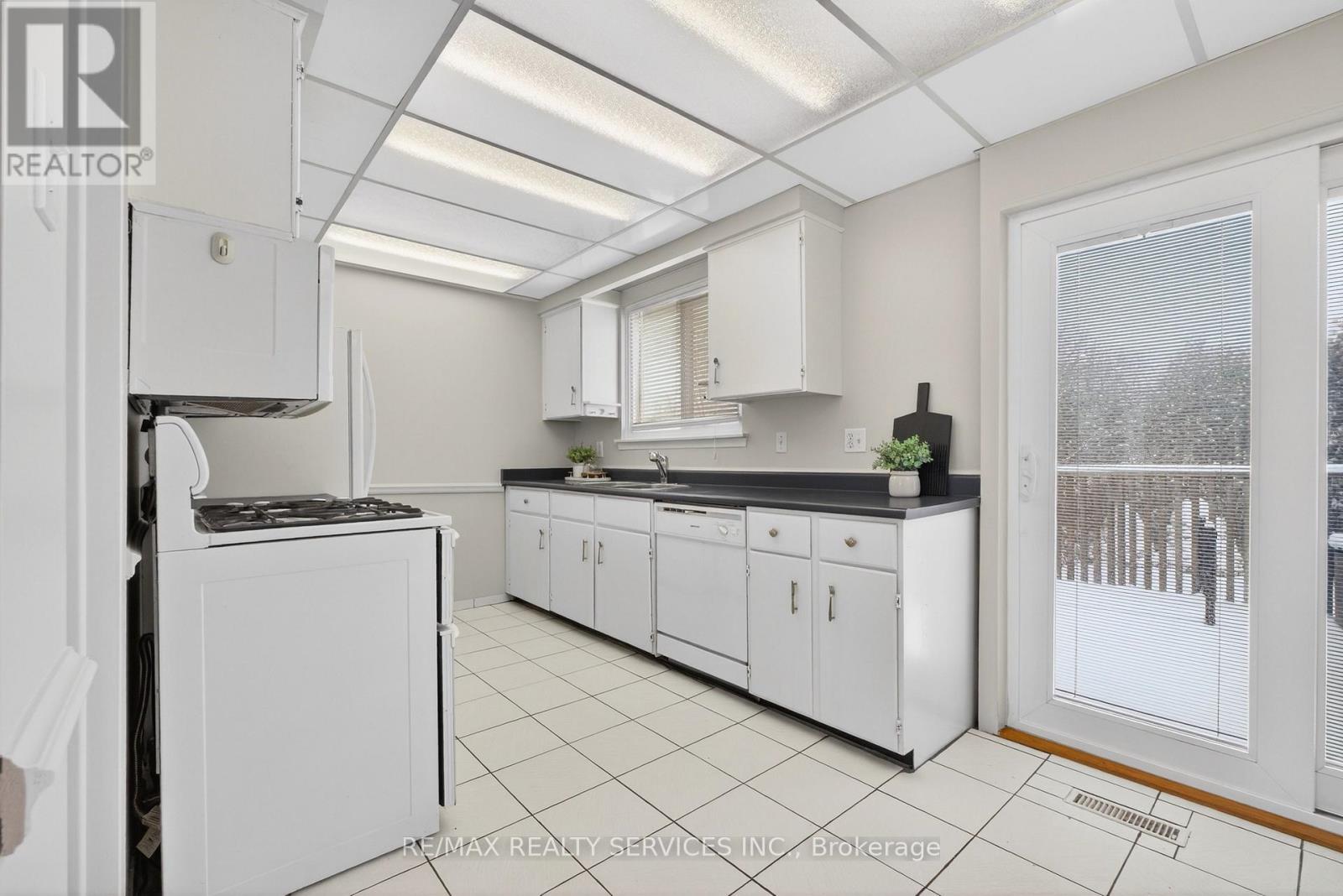 45 Grassington Crescent, Brampton, Ontario  L6S 1Z5 - Photo 21 - W12878450