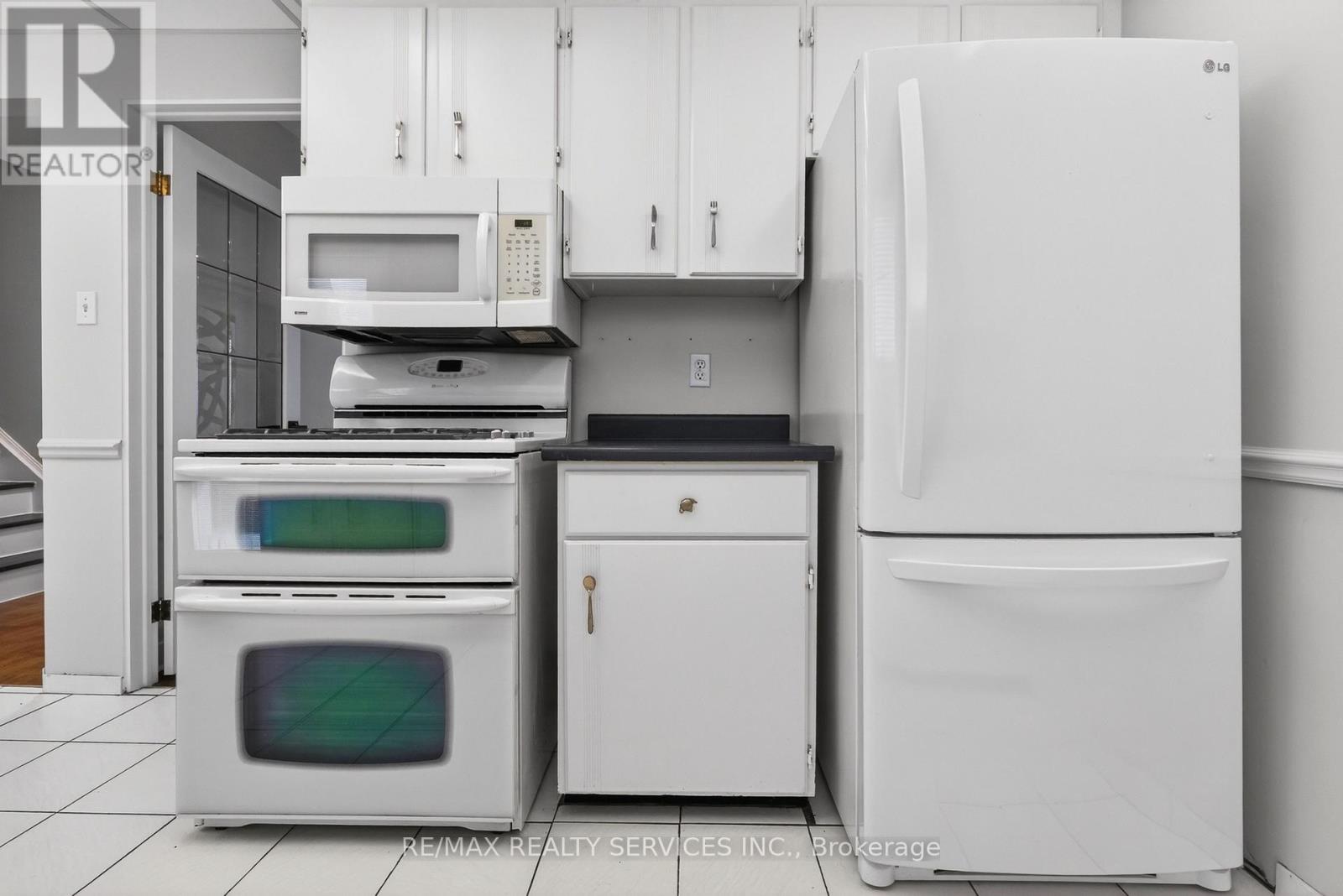 45 Grassington Crescent, Brampton, Ontario  L6S 1Z5 - Photo 23 - W12878450