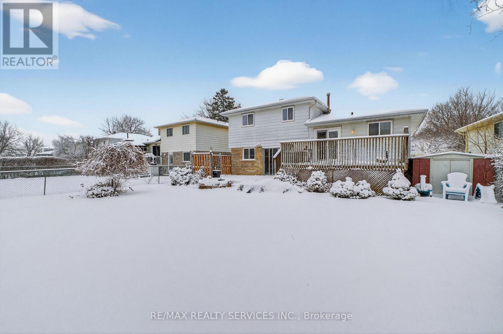 45 Grassington Crescent, Brampton, Ontario  L6S 1Z5 - Photo 5 - W12878450