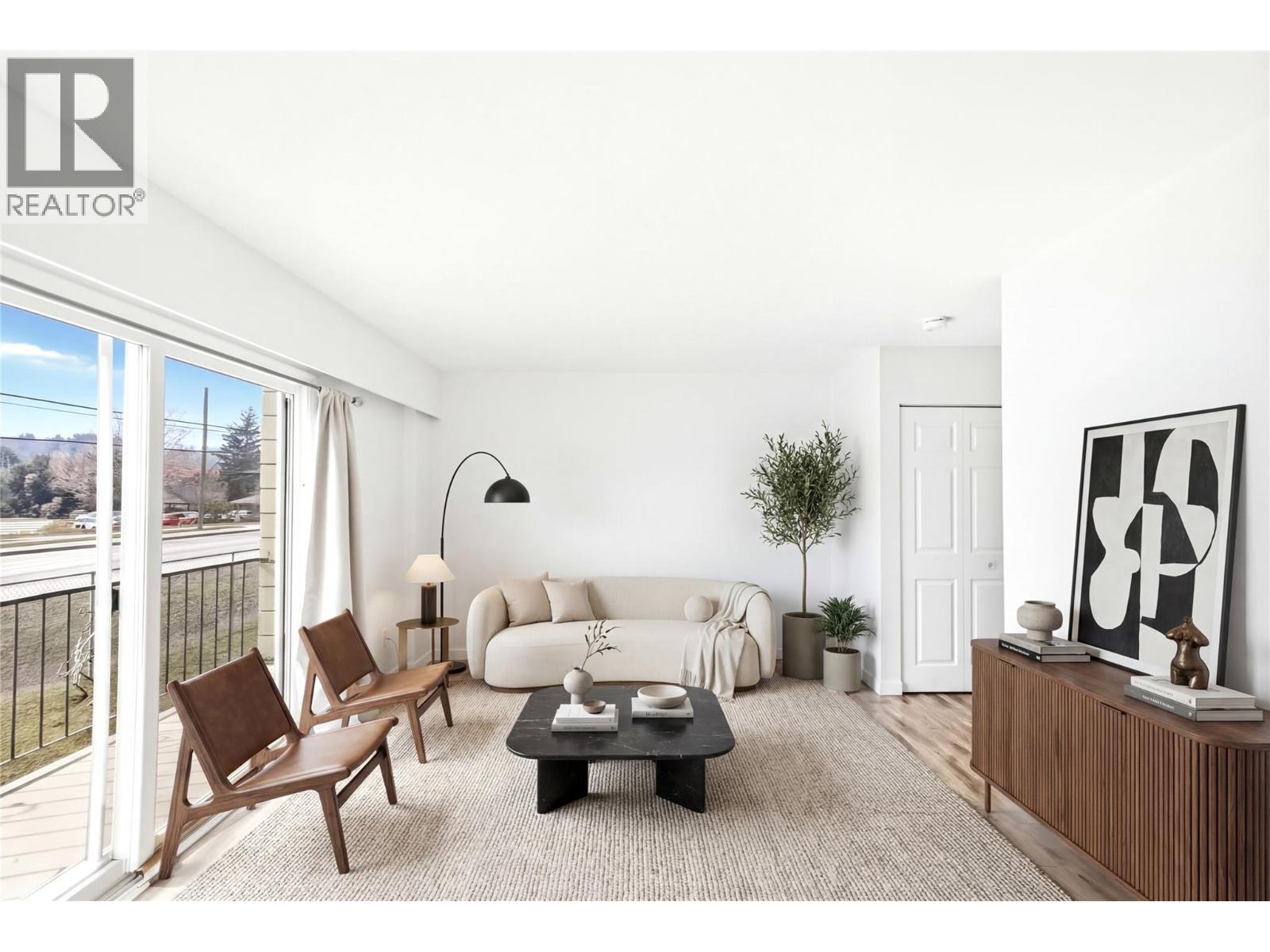 1946 Tranquille Road Unit# 5, Kamloops, British Columbia  V2B 3M5 - Photo 3 - 10379120