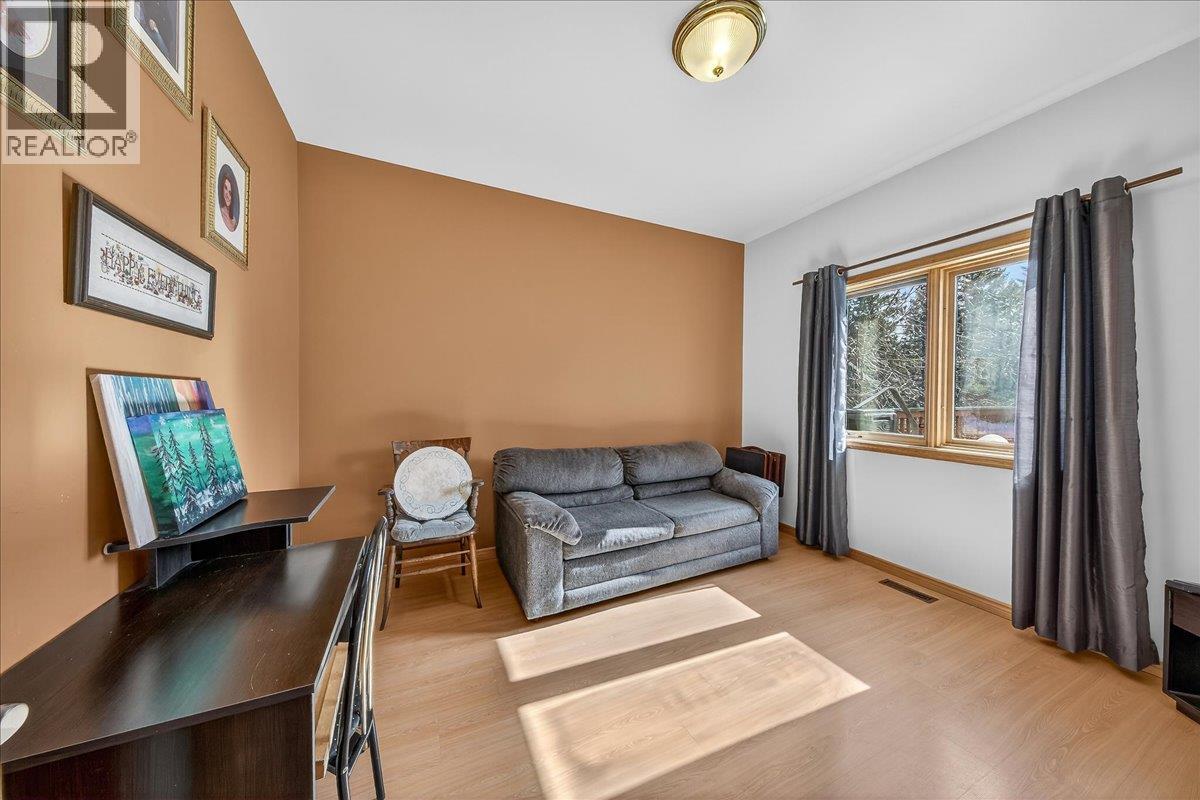 4529 Columbia Place, Fairmont Hot Springs, British Columbia  V0B 1L2 - Photo 15 - 10379249