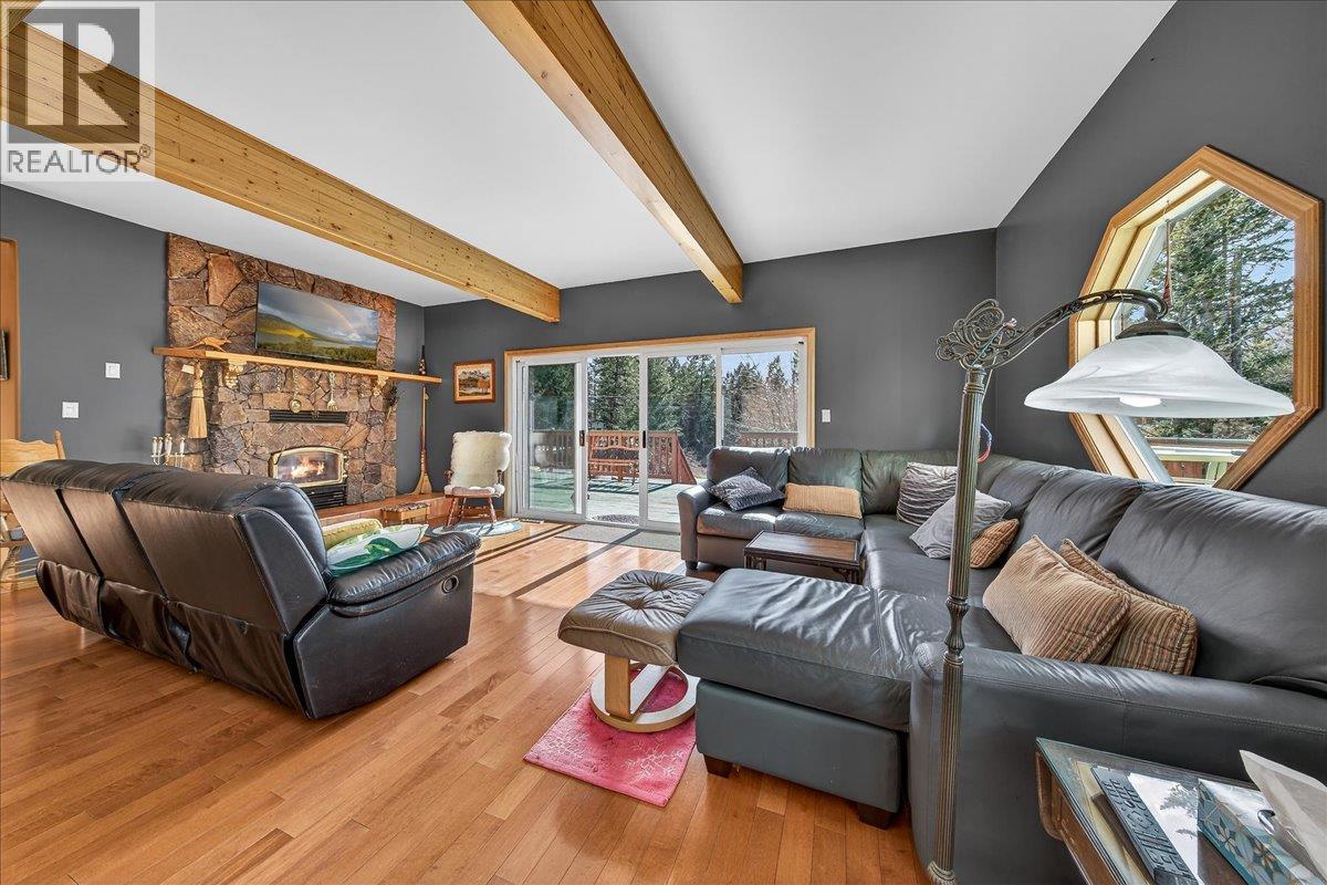 4529 Columbia Place, Fairmont Hot Springs, British Columbia  V0B 1L2 - Photo 7 - 10379249