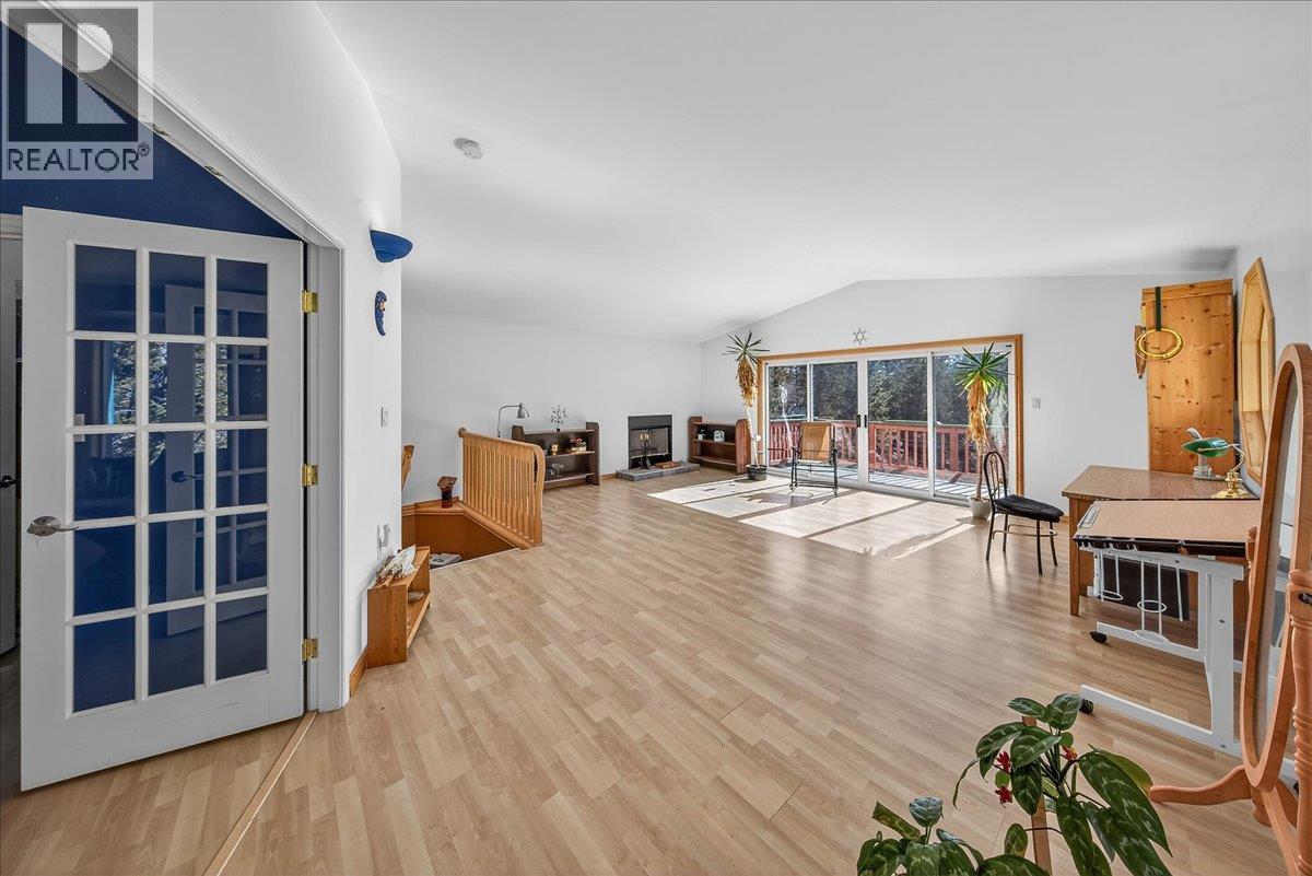 4529 Columbia Place, Fairmont Hot Springs, British Columbia  V0B 1L2 - Photo 21 - 10379249