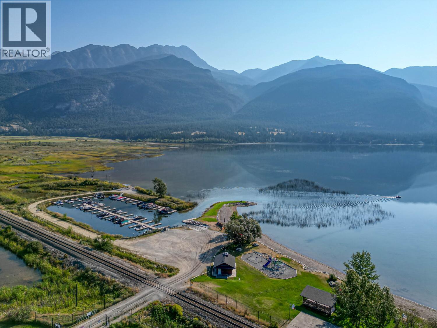 4529 Columbia Place, Fairmont Hot Springs, British Columbia  V0B 1L2 - Photo 63 - 10379249