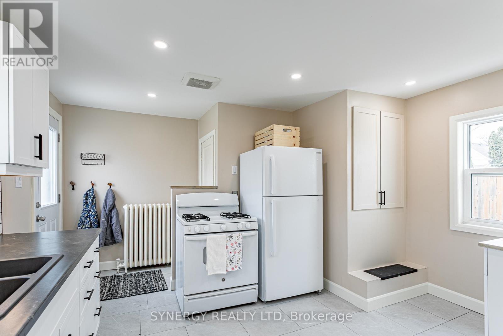 275 Cromwell Street, Sarnia, Ontario  N7T 3Y2 - Photo 13 - X12882664