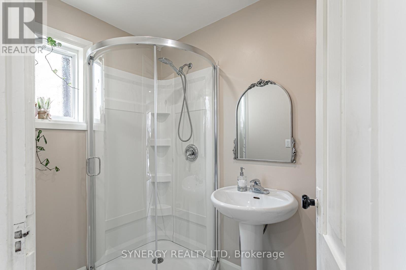 275 Cromwell Street, Sarnia, Ontario  N7T 3Y2 - Photo 14 - X12882664