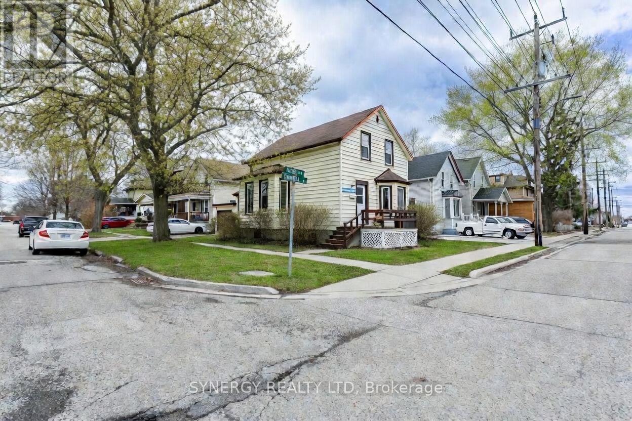 275 Cromwell Street, Sarnia, Ontario  N7T 3Y2 - Photo 4 - X12882664