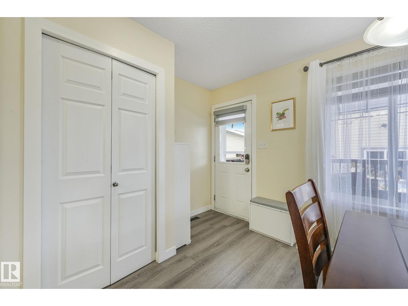 2348 28b Av Nw, Edmonton, Alberta  T6T 2A4 - Photo 11 - E4477003