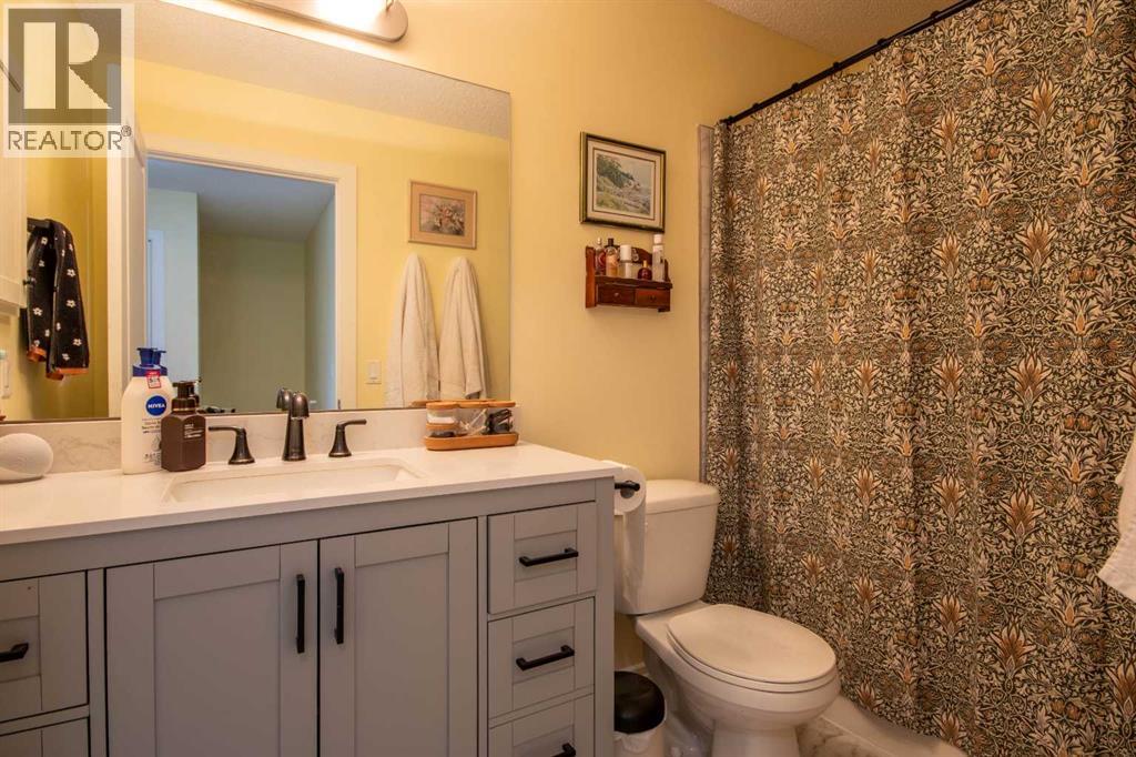 203 Clover Way, Carstairs, Alberta  T0M 0N0 - Photo 19 - A2292899