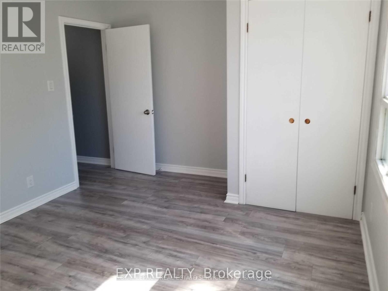 Upper - 33 Mitchell Avenue, Toronto, Ontario M6J 1C1 - Photo 5 - C12882672