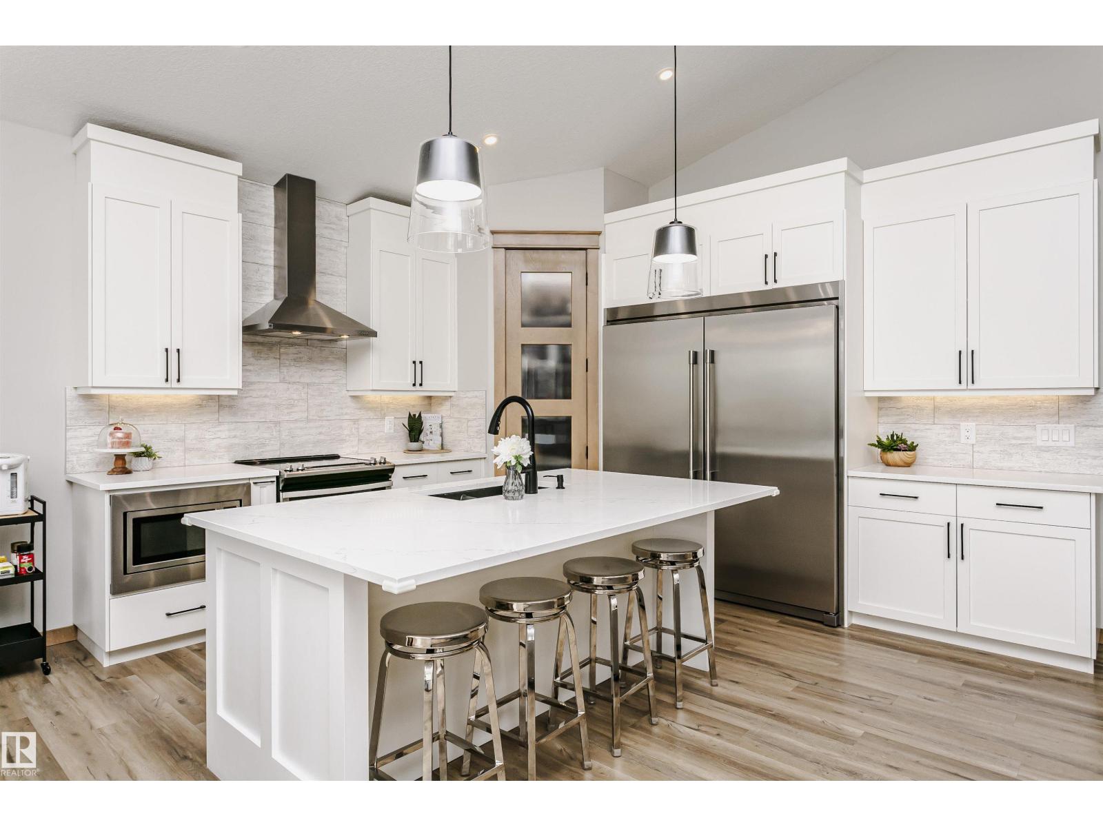 9735 223 St Nw, Edmonton, Alberta  T5T 7B6 - Photo 2 - E4477446