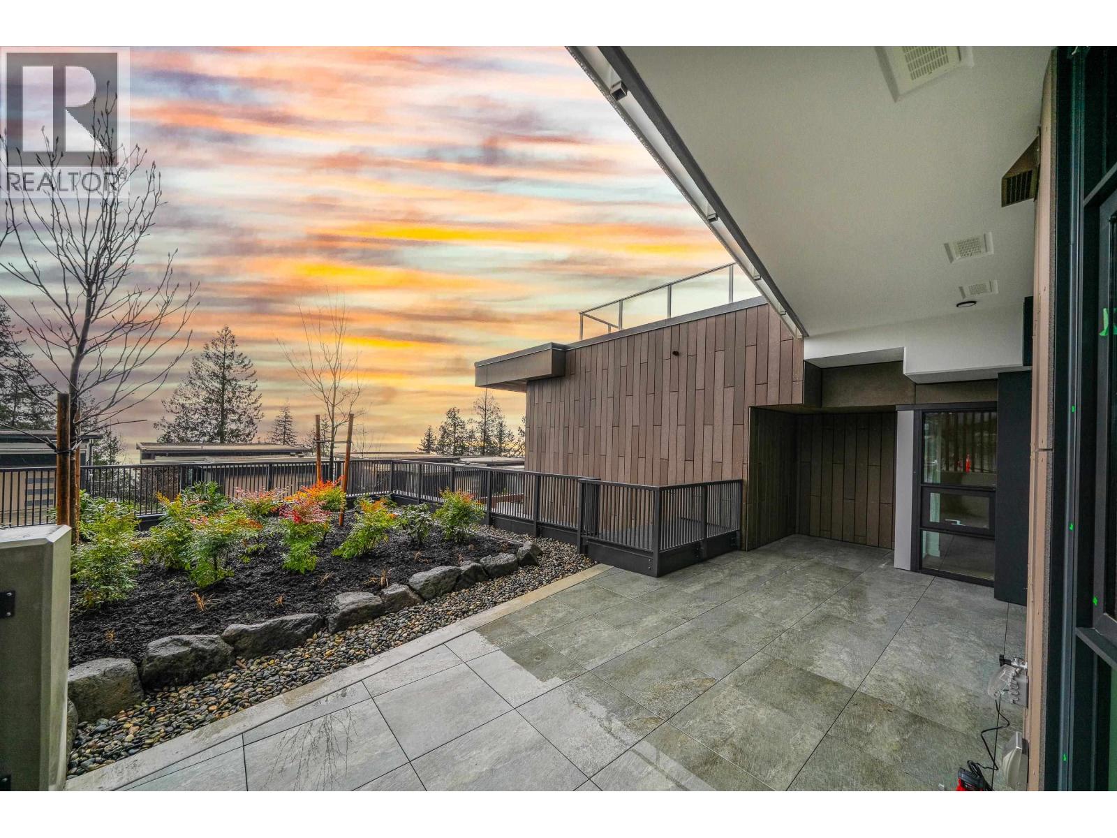 307 3963 Uplands Way, West Vancouver, British Columbia  V7S 0B7 - Photo 4 - R3099708