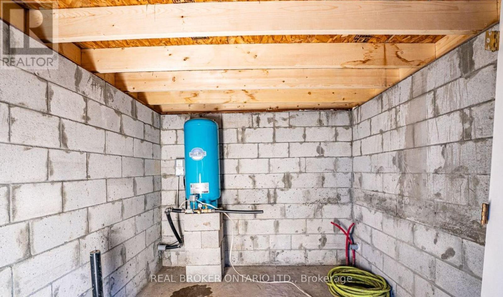 5703 10th Side Road, Essa, Ontario  L0L 1N0 - Photo 8 - N12882638