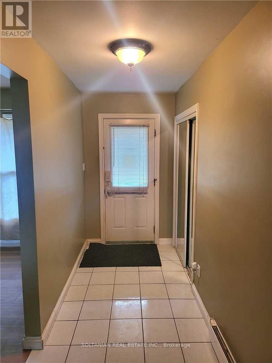 66 Tulip Street, Georgina, Ontario  L4P 1C7 - Photo 2 - N12882666