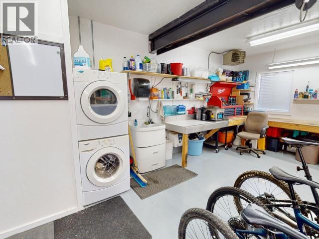 8206 Centennial Drive, Powell River, British Columbia   - Photo 56 - 19710