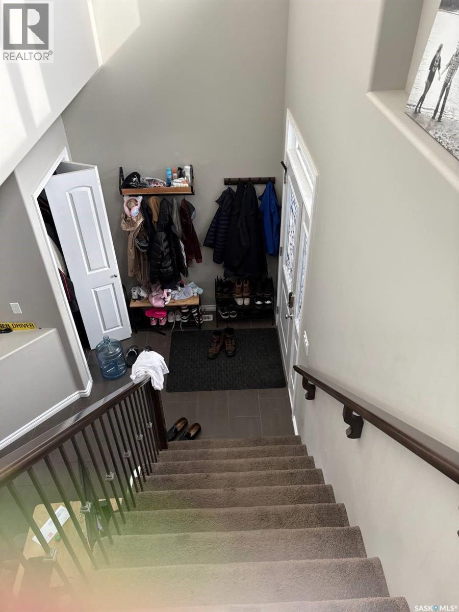 422 Lewin Way, Saskatoon, Saskatchewan  S7T 0T3 - Photo 2 - SK030137