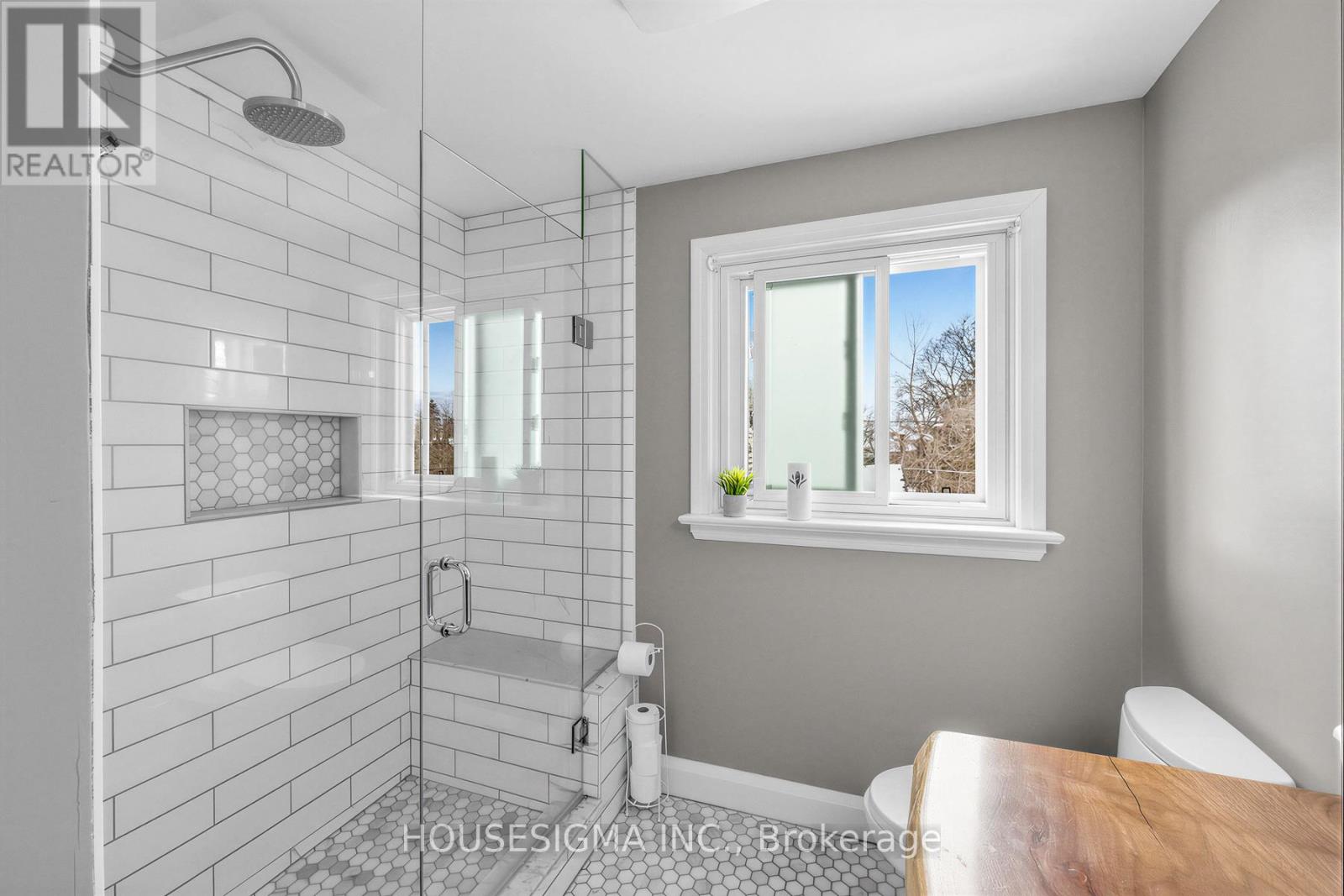 691 Fernhill Boulevard, Oshawa, Ontario  L1J 5K2 - Photo 23 - E12827690