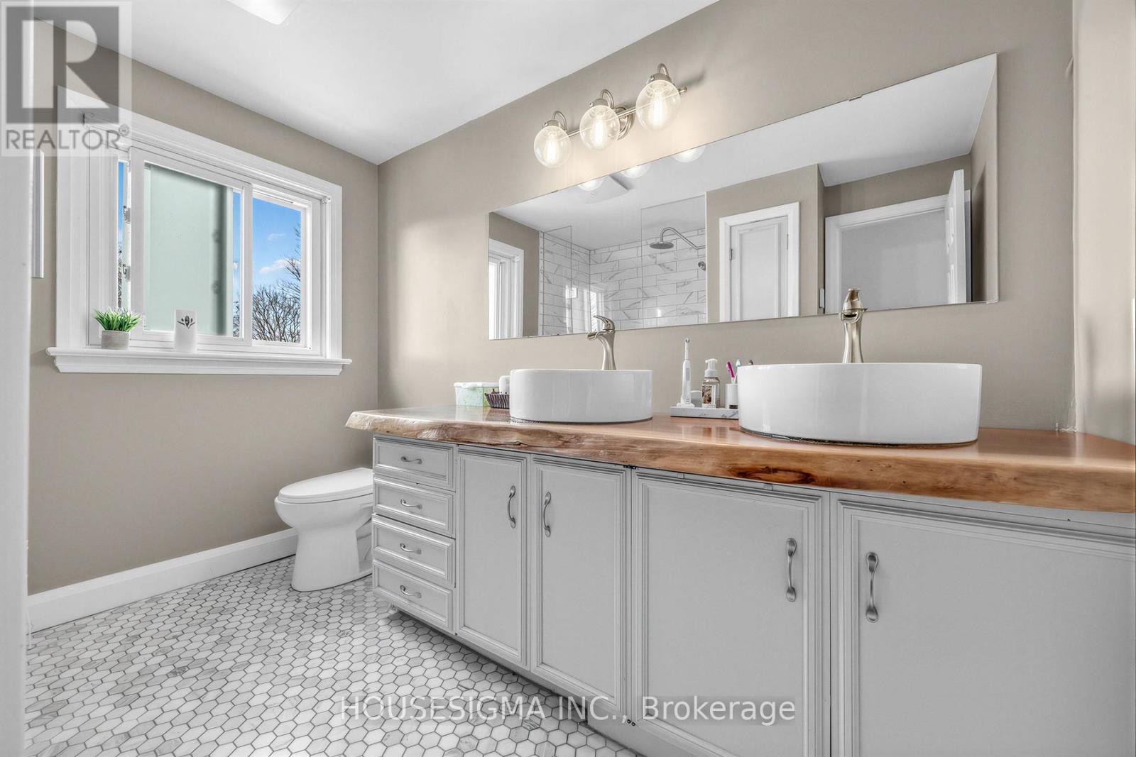 691 Fernhill Boulevard, Oshawa, Ontario  L1J 5K2 - Photo 24 - E12827690