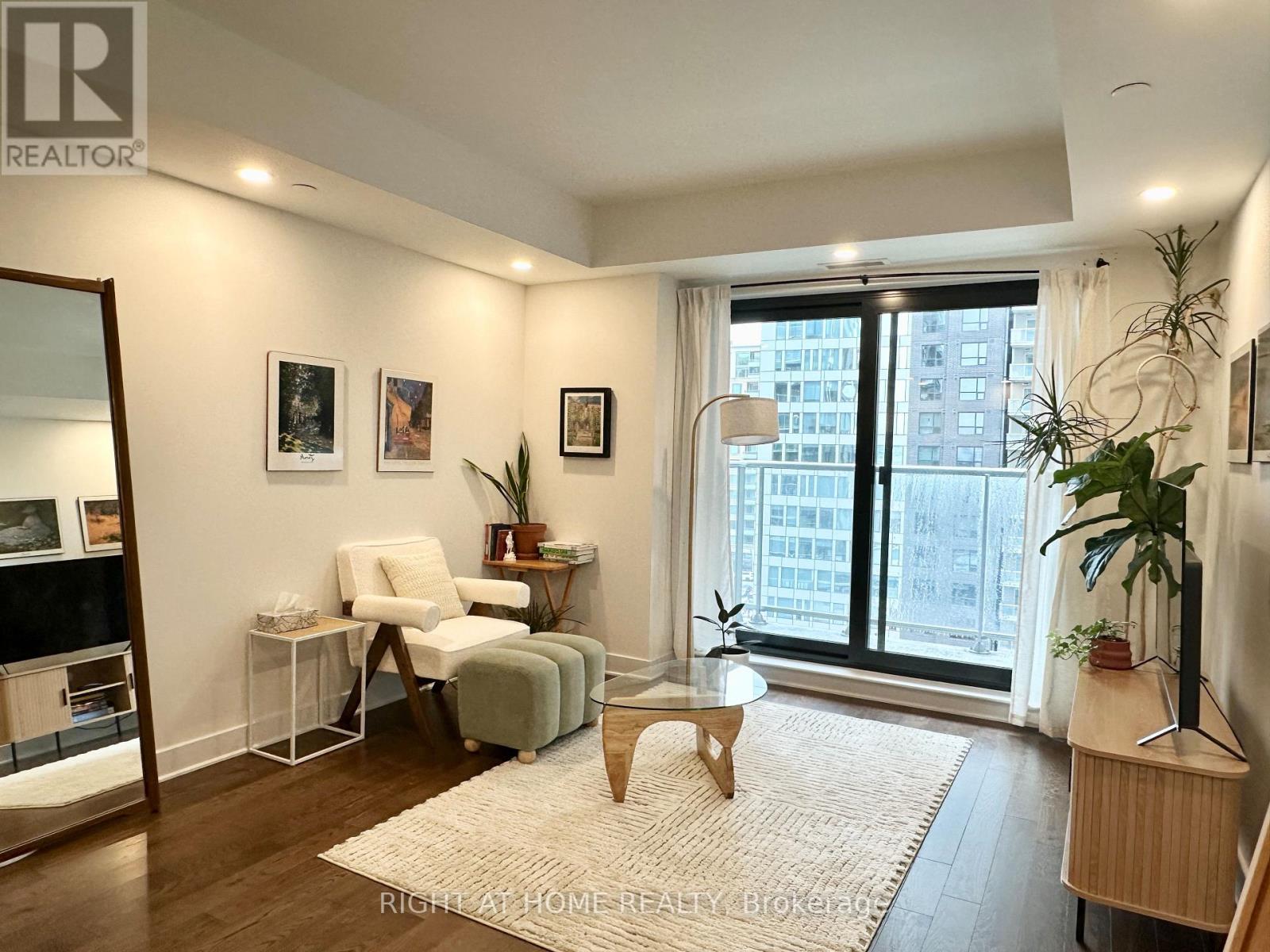 809 - 180 George Street, Ottawa, Ontario  K1N 0G8 - Photo 6 - X12860780