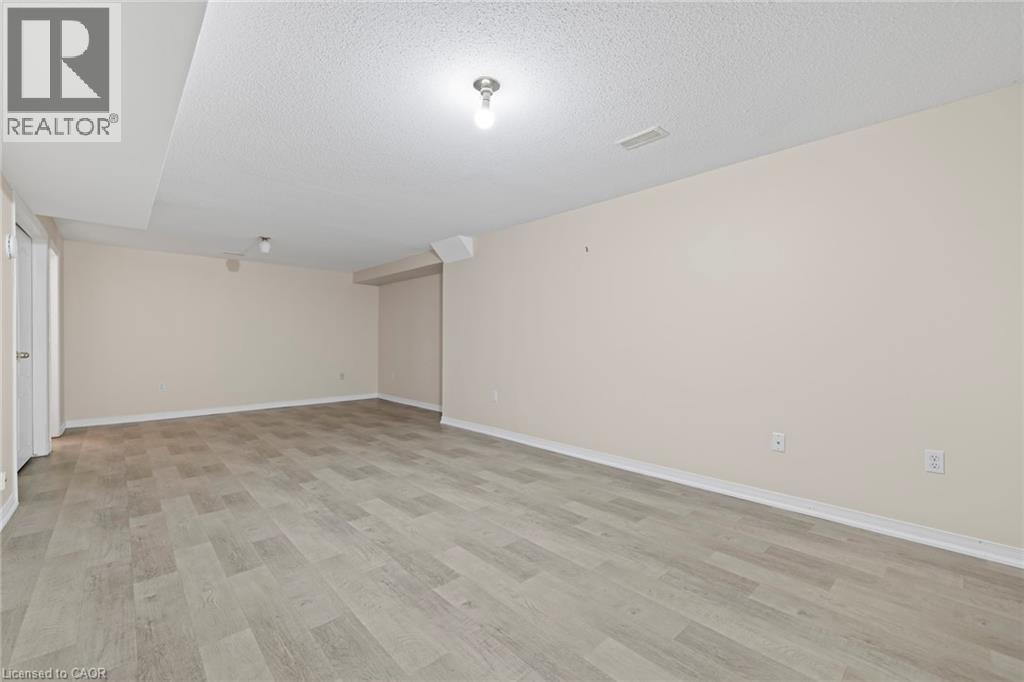 24 Kenyon Crescent Unit# 15, Grimsby, Ontario  L3M 5S4 - Photo 22 - 40811394