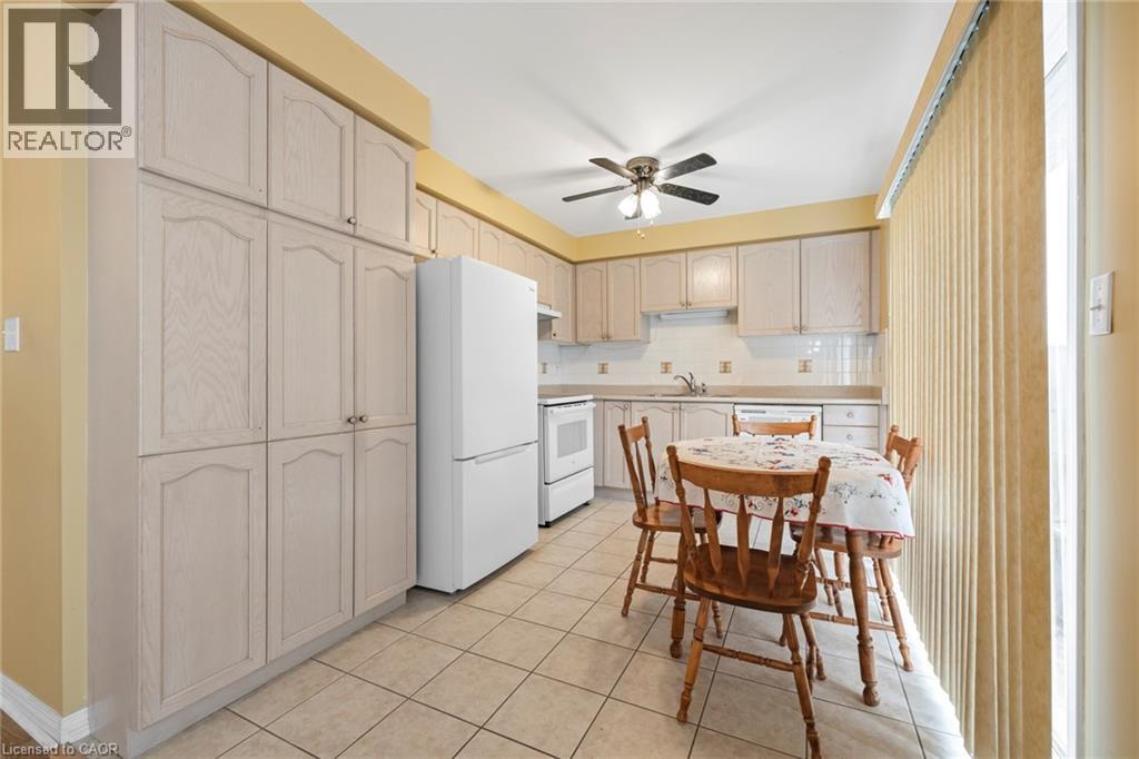 24 Kenyon Crescent Unit# 15, Grimsby, Ontario  L3M 5S4 - Photo 10 - 40811394