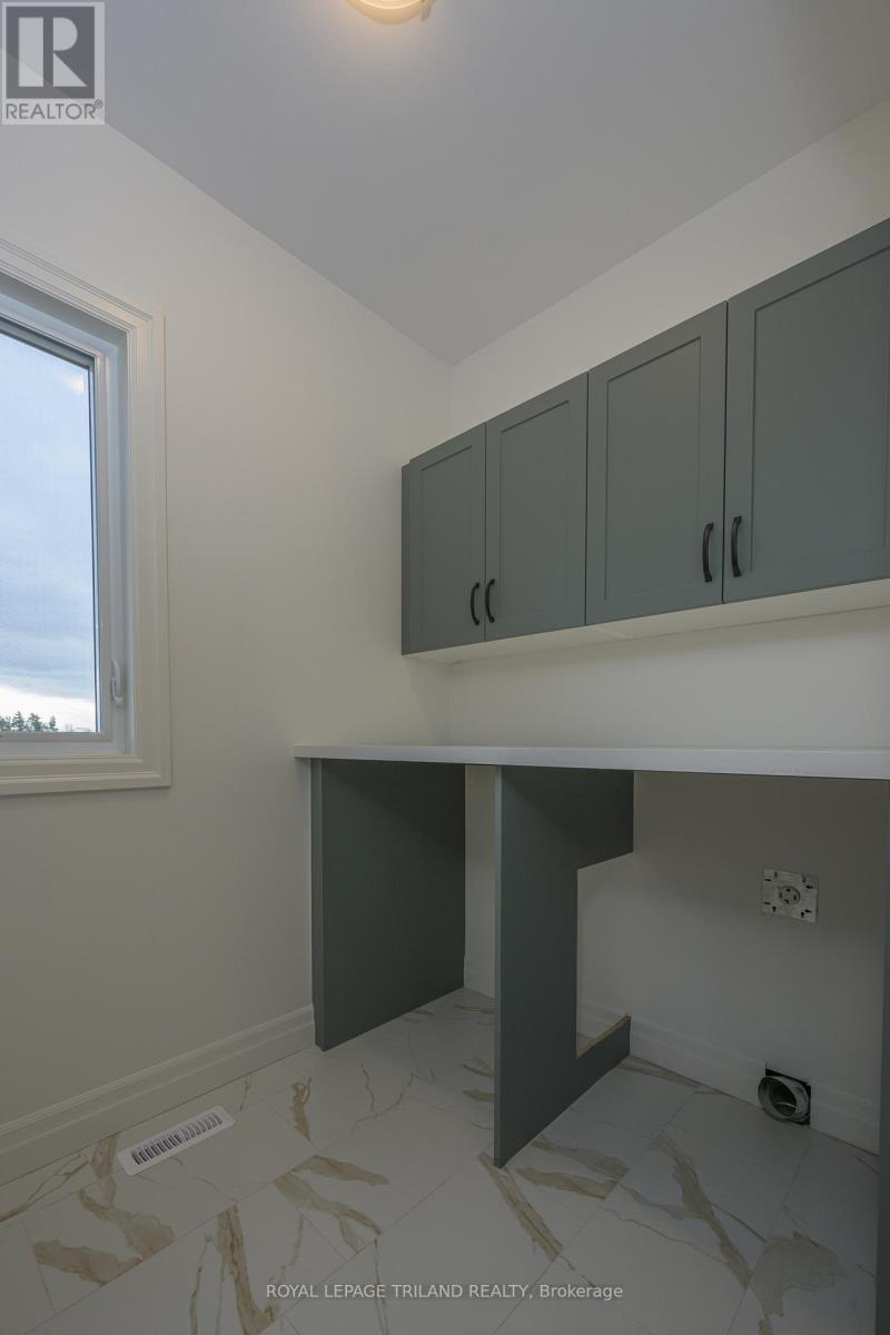 4211 Liberty Crossing, London South, Ontario  N6P 0L1 - Photo 31 - X12882682