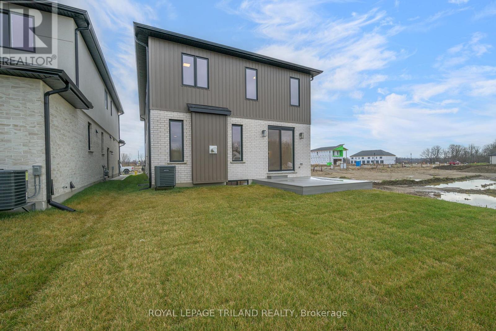 4211 Liberty Crossing, London South, Ontario  N6P 0L1 - Photo 4 - X12882682