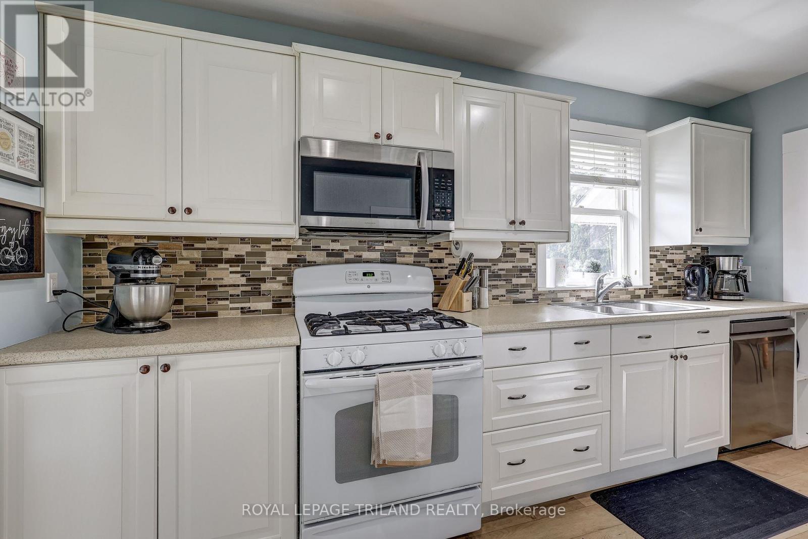 35897 Brook Street, Southwold, Ontario  N0L 2E0 - Photo 14 - X12882740