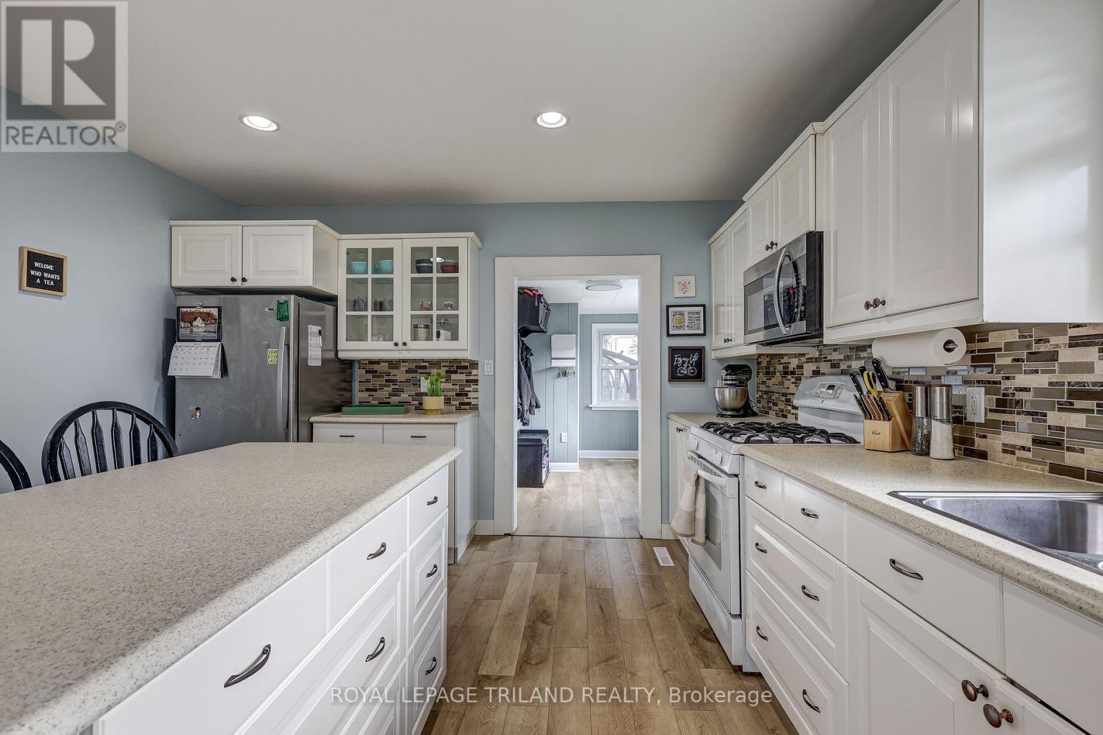 35897 Brook Street, Southwold, Ontario  N0L 2E0 - Photo 15 - X12882740