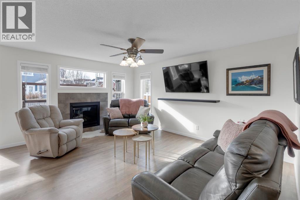 429 River Heights Drive, Cochrane, Alberta  T4C 0J3 - Photo 5 - A2290010