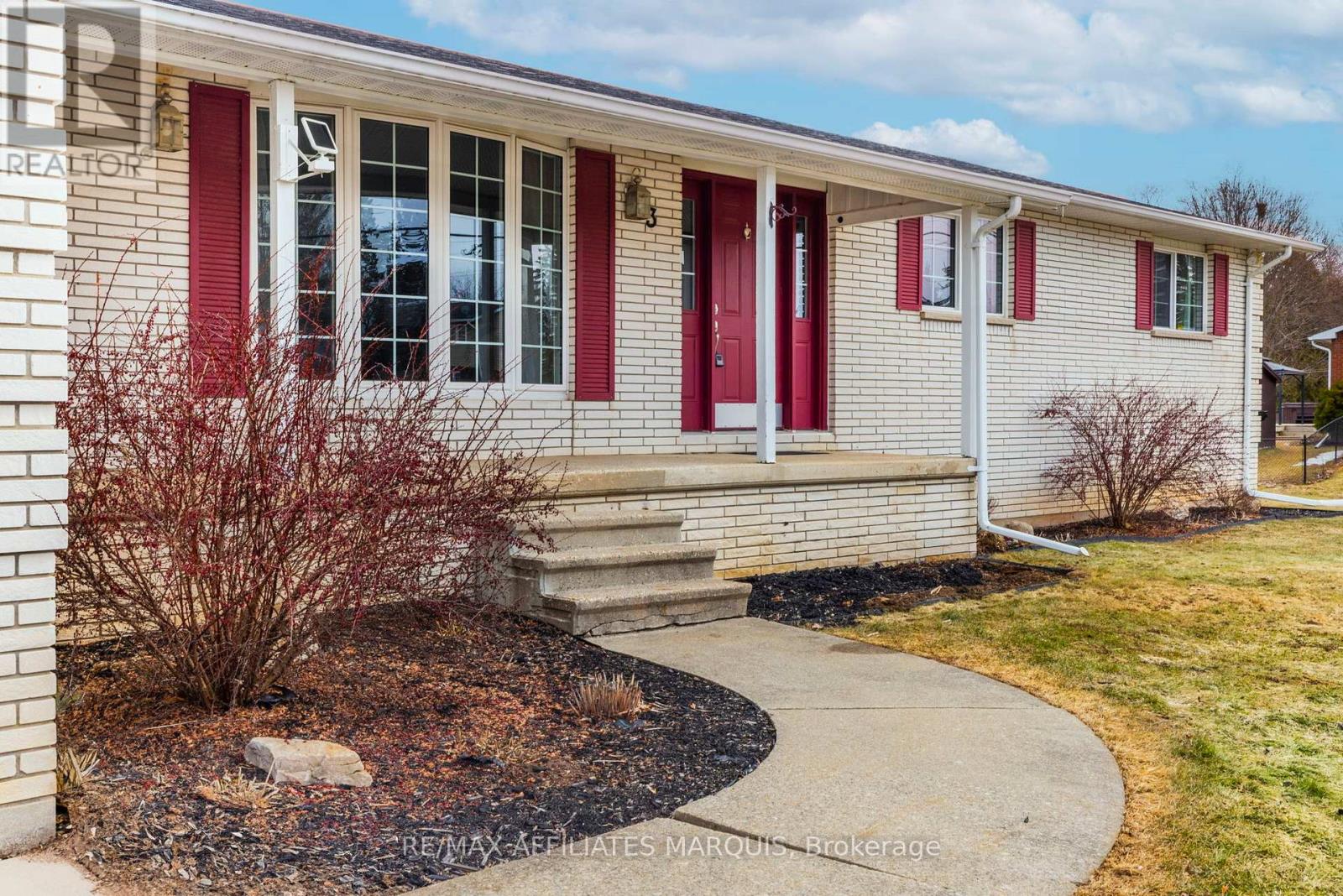 3 Forest Drive, Rideau Lakes, Ontario  K7A 4S5 - Photo 2 - X12882692