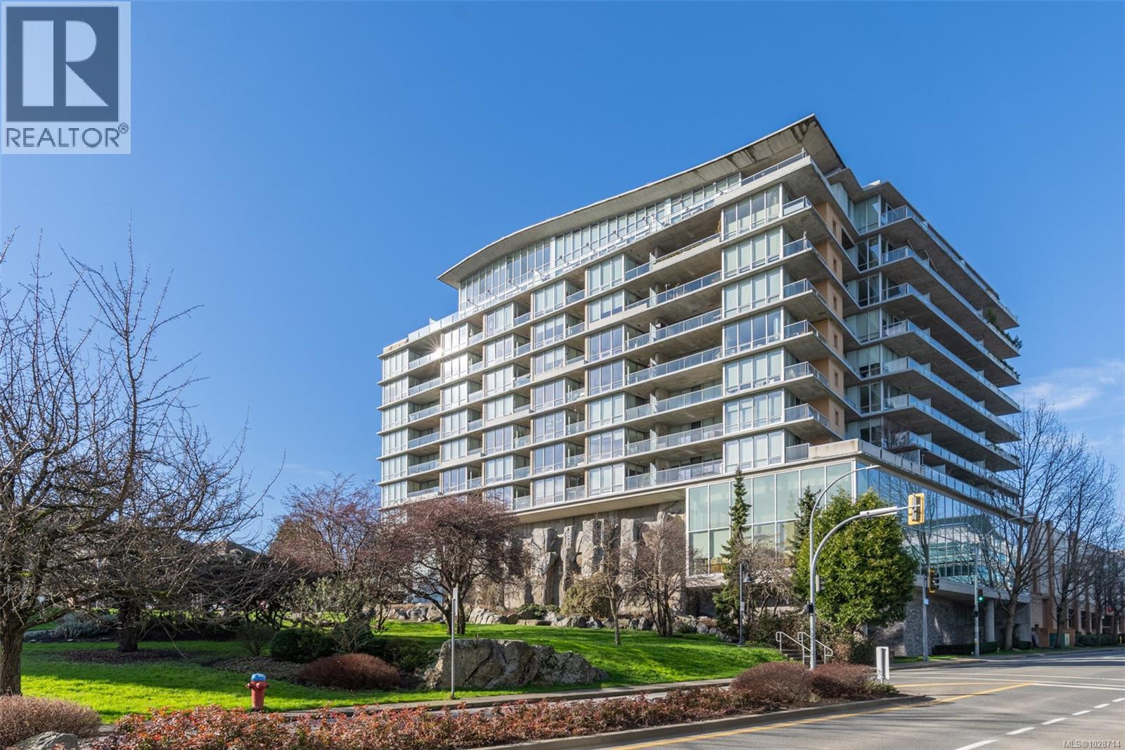 905 160 Wilson St, Victoria, British Columbia