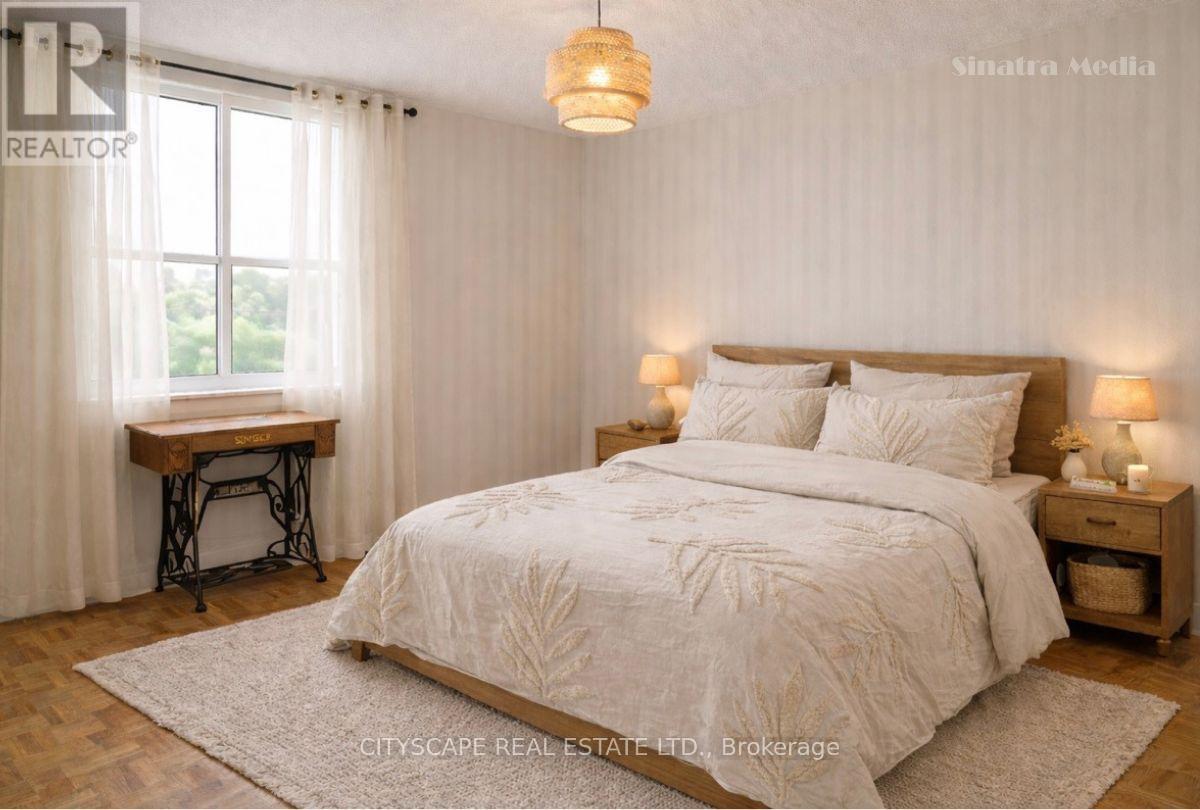 1004 - 49 Queen Street E, Mississauga, Ontario  L5G 4N6 - Photo 8 - W12836548