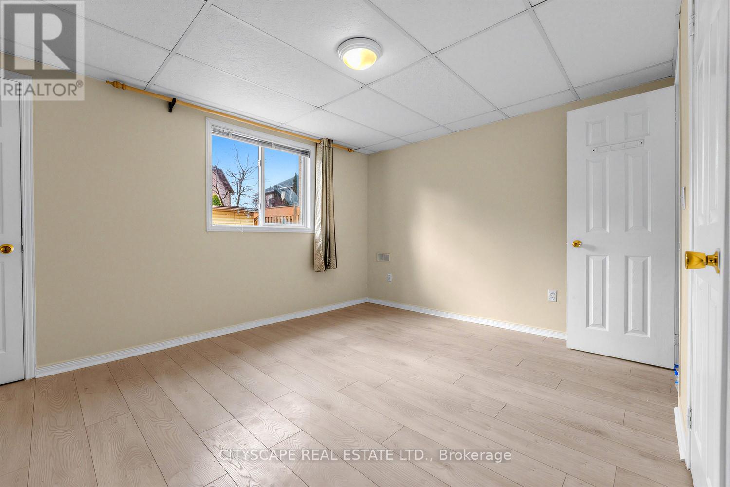 Bsmt - 5482 Loonlake Avenue, Mississauga, Ontario  L5V 2J6 - Photo 16 - W12874854