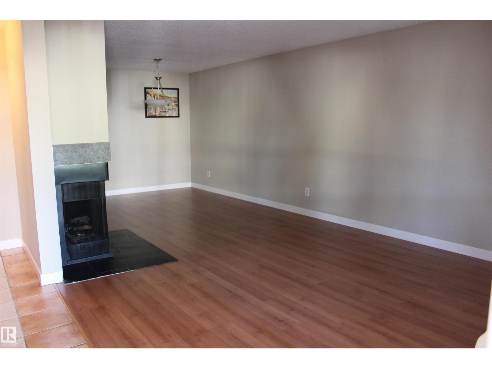 2031 Saddleback Rd Nw, Edmonton, Alberta  T6J 4T4 - Photo 3 - E4470120