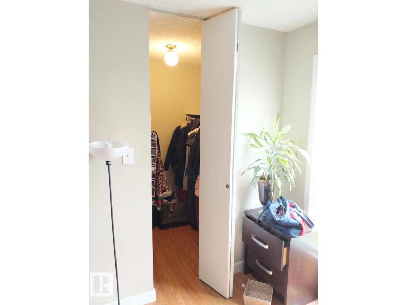 2031 Saddleback Rd Nw, Edmonton, Alberta  T6J 4T4 - Photo 17 - E4470120