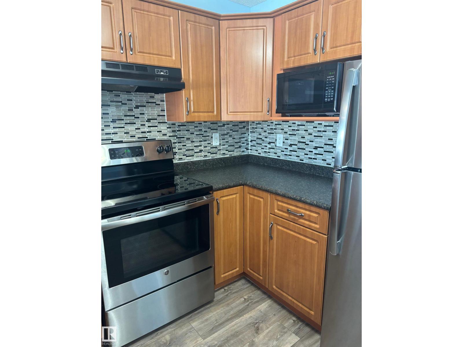 #423 7801 Golf Course Rd, Stony Plain, Alberta  T7Z 0C7 - Photo 2 - E4477485