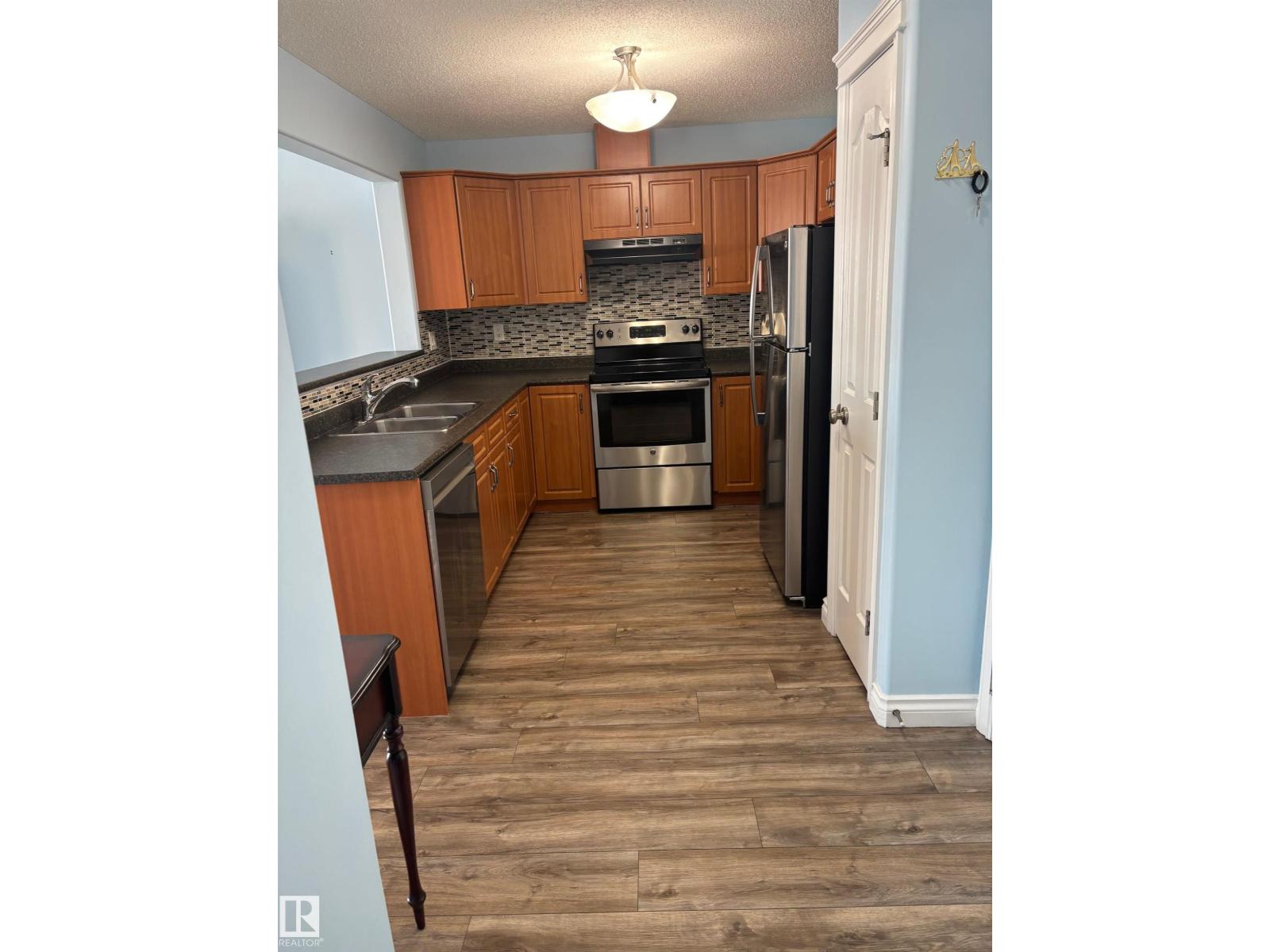 #423 7801 Golf Course Rd, Stony Plain, Alberta  T7Z 0C7 - Photo 3 - E4477485