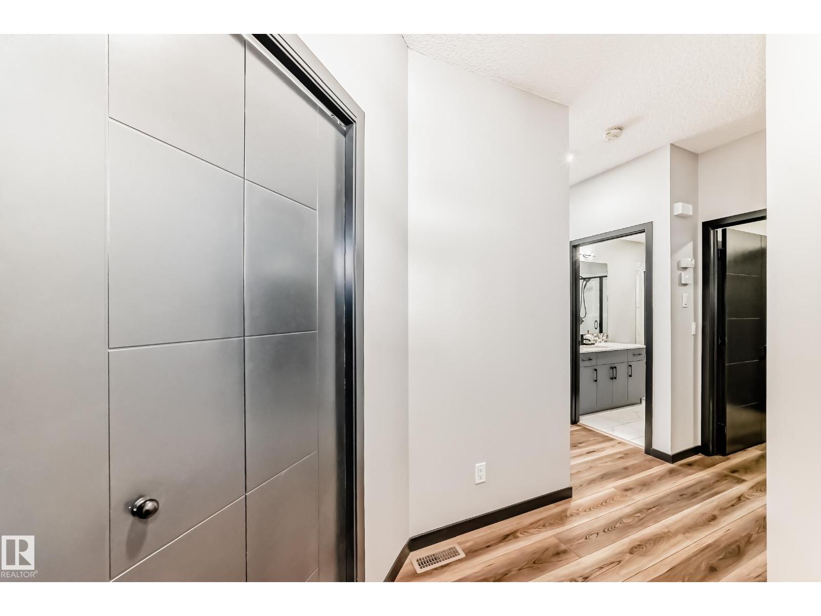 5110 23a Av Sw, Edmonton, Alberta  T6X 3A5 - Photo 3 - E4477486