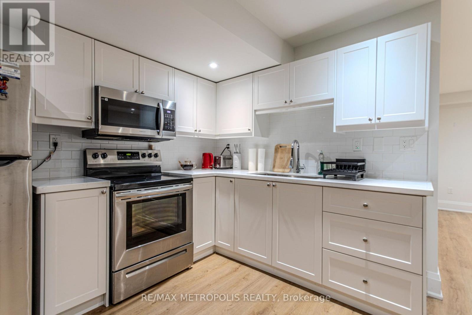 Basement - 79a Laburnham Avenue, Toronto, Ontario  M8W 1S6 - Photo 11 - W12882716