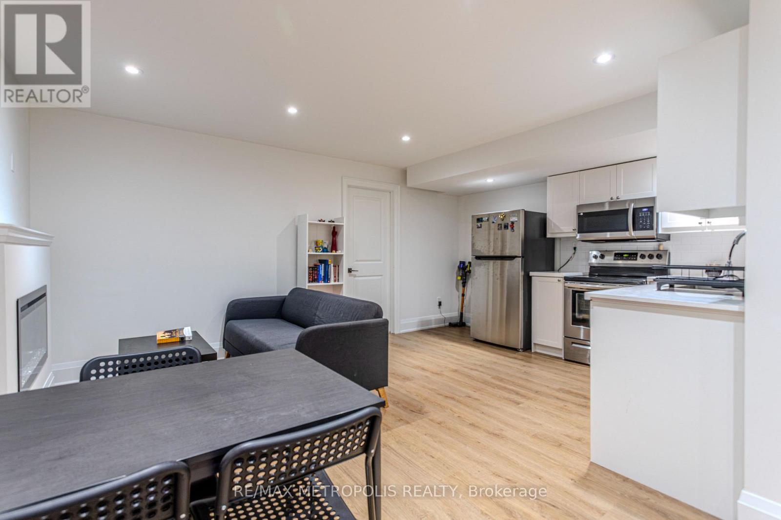 Basement - 79a Laburnham Avenue, Toronto, Ontario  M8W 1S6 - Photo 16 - W12882716